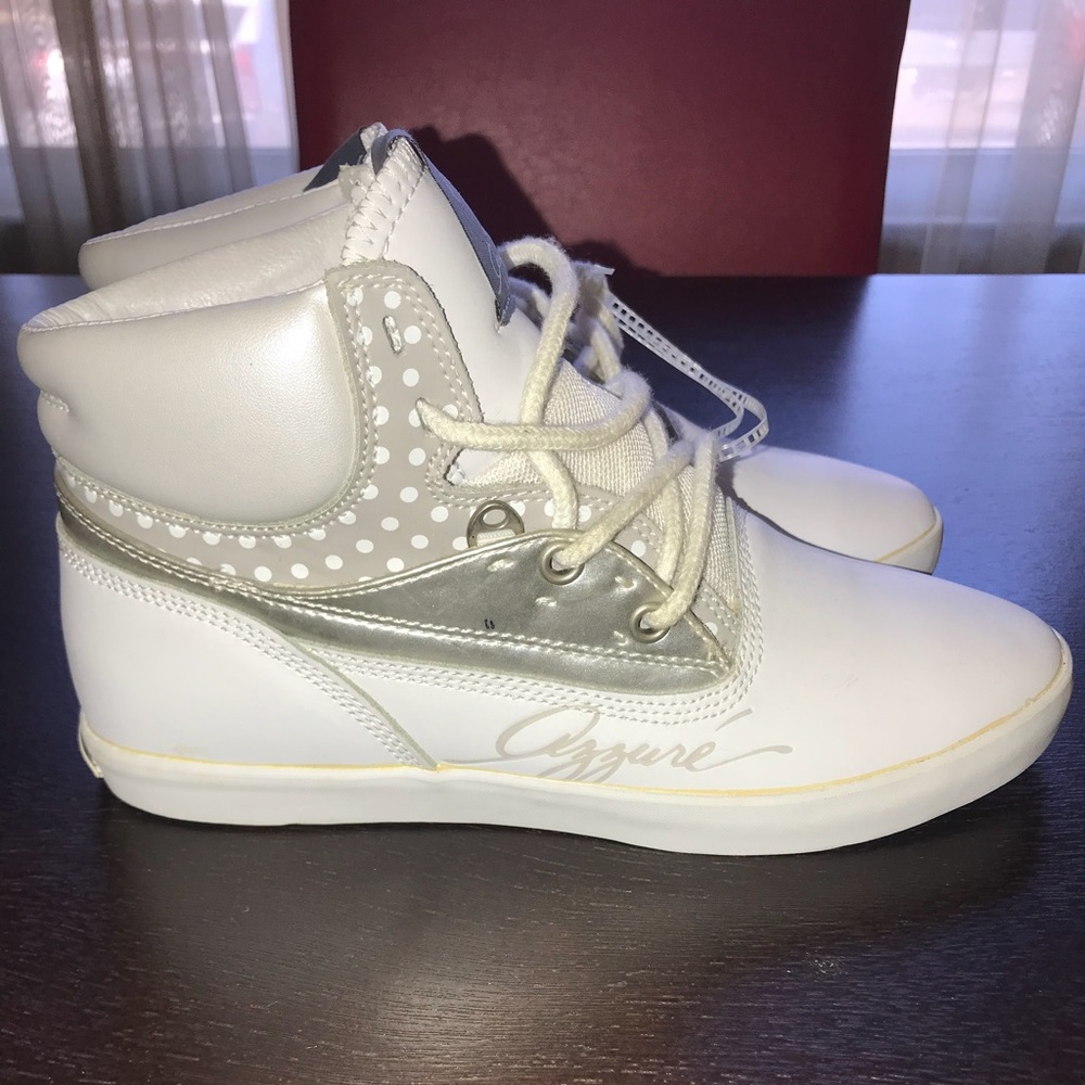 Azure Causal Shoe (Never Worn)